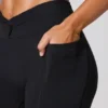 Pantalones Cortos con cintura retorcida y bolsillos en negro