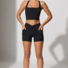 Pantalones Cortos con cintura retorcida y bolsillos en negro