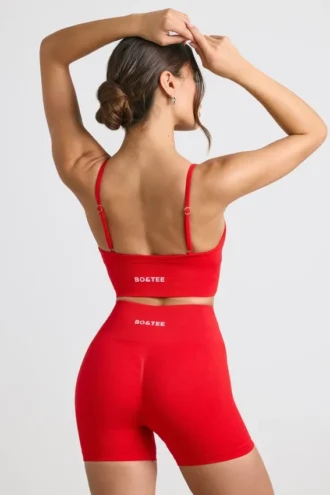 Pantalones Cortos de cintura alta Define Luxe en rojo