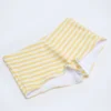 Pantalones cortos de talle medio Cerreto con rayas en amarillo limón