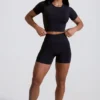 Pantalones Cortos mini de cintura alta Define Luxe en negro