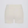 Pantalones Cortos Soft Active con bolsillo y cintura en V en color crema