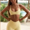 Pantalones Cortos Soft Active con cintura en V y bolsillos en color limón
