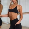 Pantalones Cortos Soft Active con cintura en V y bolsillos en negro