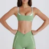 Pantalones Cortos Soft Active con detalle retorcido en la parte delantera en verde