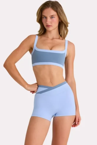 Pantalones Cortos Soft Active en azul cielo