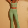 Pantalones cortos Zuni con cordones en la espalda en verde