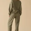 Pantalones de chándal de felpa de algodón de talle medio en verde caqui