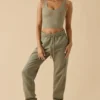 Pantalones de chándal de felpa de algodón de talle medio en verde caqui