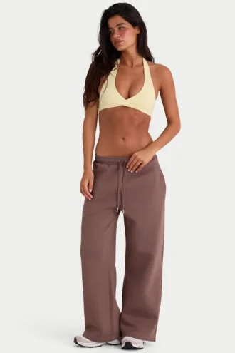 Pantalones de chándal de pierna ancha de jersey cepillado en color cacao
