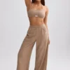 Pantalones de chándal de rizo de pierna ancha en marrón moca