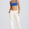Pantalones de chándal de talle medio y corte recto en blanco