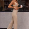 Pantalones de cintura alta con doble vuelta en punto elástico suave en color beige arena