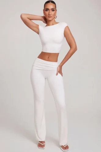 Pantalones Hollis de talle medio y corte recto en blanco