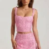 Partes de arriba cortas con cuello cuadrado y adornos Lirael en rosa