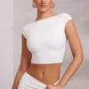 Partes de arriba cortas con mangas casquillo y espalda abierta Juno en blanco