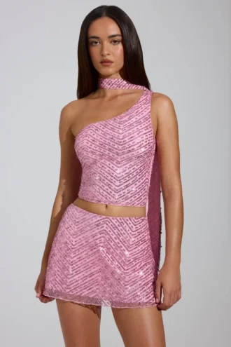 Partes de arriba Cosette asimétricas con detalle de pañuelo y adornos en rosa