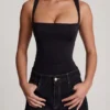 Partes de arriba de jersey suave con cuello cuadrado y fruncidos Mirandria en negro