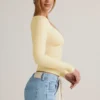Partes de arriba de manga larga con fruncidos Emry Modal en amarillo crema