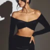 Partes de arriba fruncidas con hombros descubiertos Adele Velvet en negro azabache