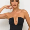Partes de arriba sin tirantes con escote pronunciado Eevi Jersey en negro