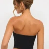 Partes de arriba sin tirantes con escote pronunciado Eevi Jersey en negro