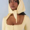 Pañuelo de punto Aviana en amarillo mantequilla