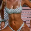 Ropa de baño de bikini con corte bajo y estampado en color menta
