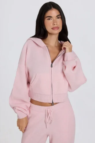 Sudadera con capucha corta de punto suave con cremallera en rosa suave