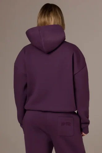 Sudadera con capucha oversize bordada en color ciruela