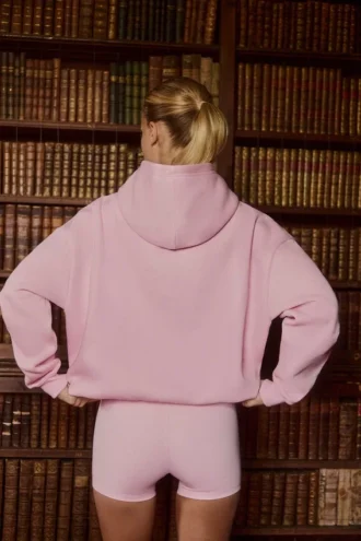 Sudadera con capucha oversize bordada en rosa empolvado