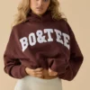 Sudadera con capucha oversize en color caoba