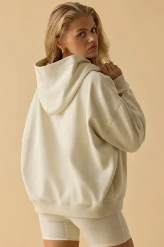 Sudadera con capucha oversize en color hueso