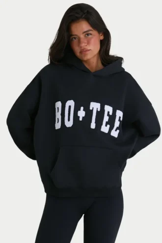 Sudadera con capucha oversize en negro