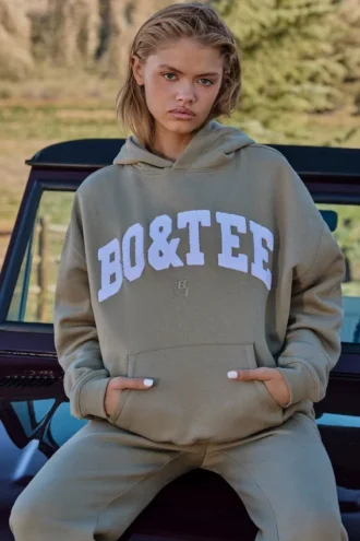 Sudadera con capucha oversize en verde oliva suave