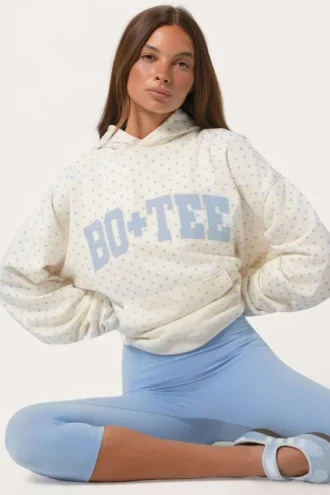 Sudadera con capucha oversize y apliques en color Milk con lunares