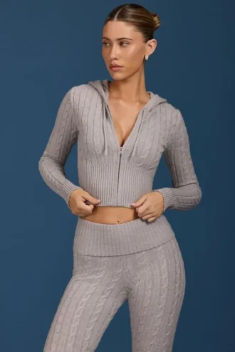 Sudadera con capucha y cremallera de punto trenzado en gris jaspeado