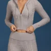 Sudadera con capucha y cremallera de punto trenzado en gris jaspeado