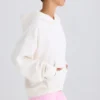 Sudadera con capucha y estampado gráfico de jersey de algodón texturizado en blanco