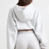Sudadera corta con capucha de felpa de algodón elástico en gris jaspeado