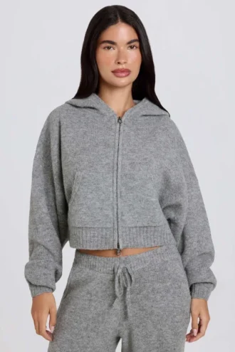 Sudadera corta con capucha y cremallera de punto suave en gris