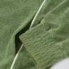 Sudadera corta con cremallera de rizo en verde