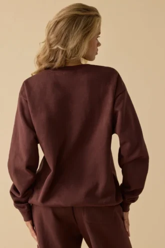 Sudadera oversize de cuello redondo en color caoba