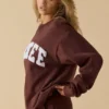 Sudadera oversize de cuello redondo en color caoba