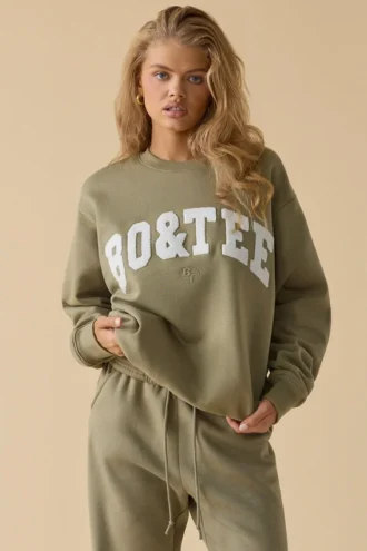 Sudadera oversize de cuello redondo en verde oliva suave