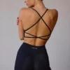 Sujetador deportivo con espalda cruzada en negro