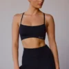 Sujetador deportivo con espalda cruzada en negro