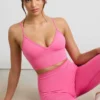 Sujetador deportivo Define Luxe con cuello en V en rosa intenso