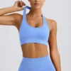 Sujetador deportivo Define Luxe con cuello halter en azul claro