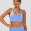 Sujetador deportivo Define Luxe con cuello halter en azul claro